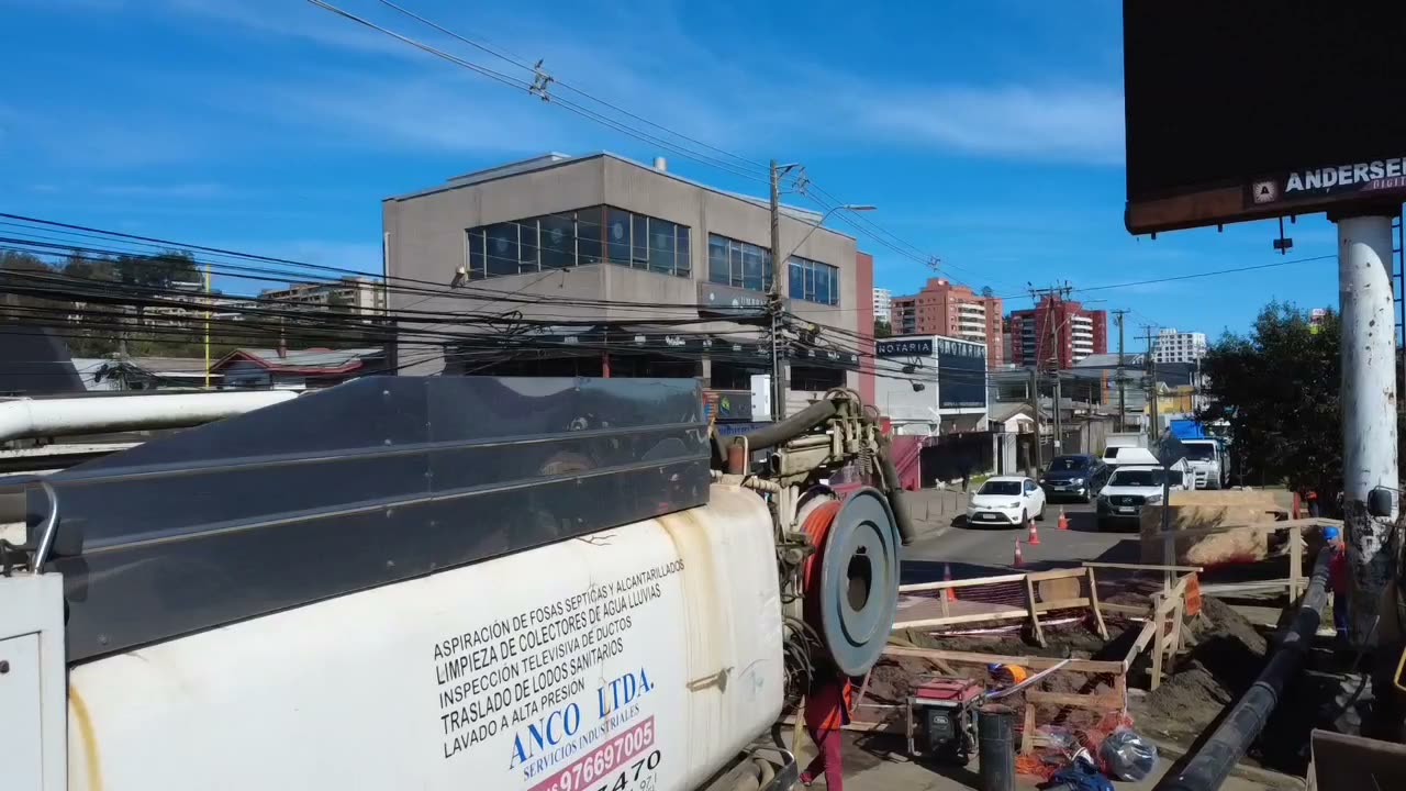 Estanque del camión fosa azul con el logo de ANCO